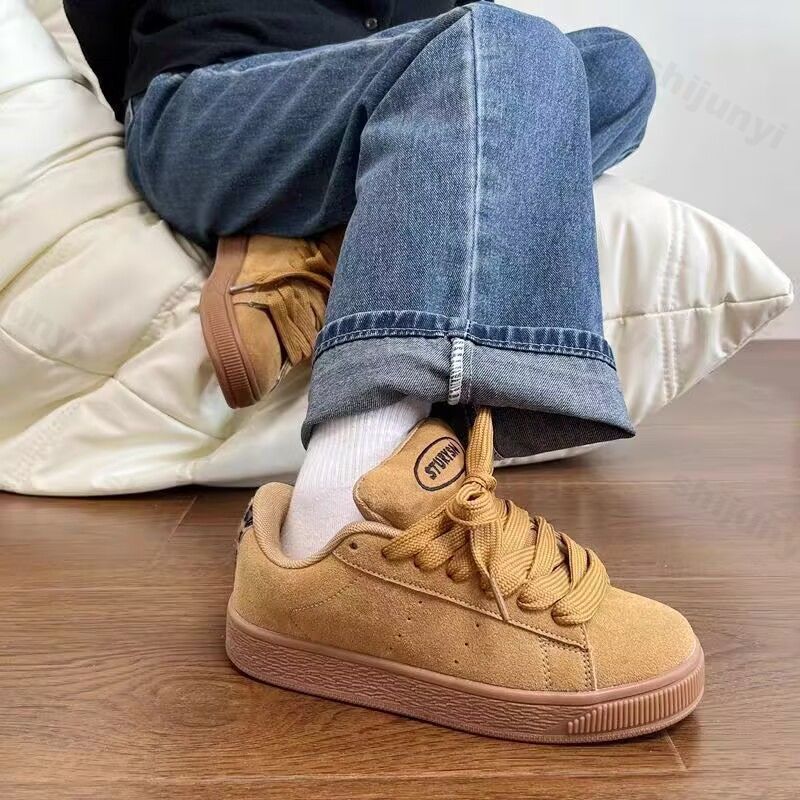 Couple's Sneakers 2025 Autumn  - Women'S Fashion Trends Autumn 2025 review and price